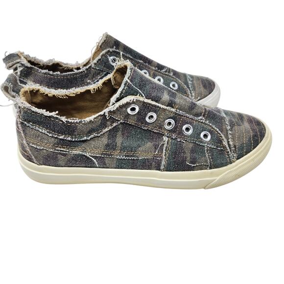 Corkys Babalu Low Top Camouflage Camo Casual Slip On Sneakers Gray Green Size 6 - Picture 3 of 8